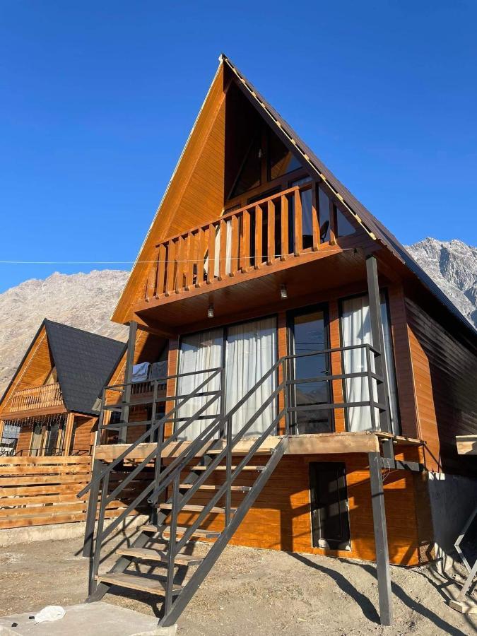 Twin Cottages Kazbegi エクステリア 写真